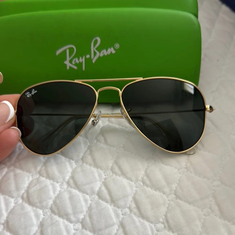 Ray-Ban Junior Gold Aviator Sunglasses with Black Lenses and Green Case